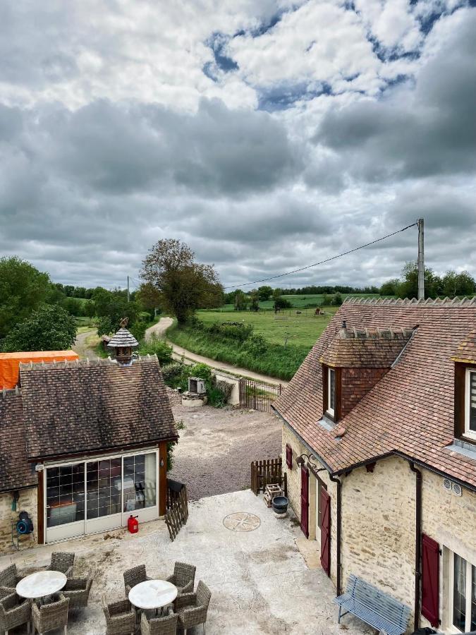 Moulin Le Fleurie Hotel Charenton-du-Cher Bagian luar foto