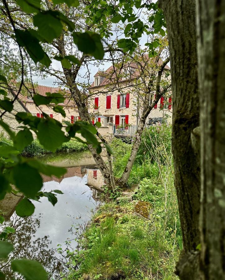 Moulin Le Fleurie Hotel Charenton-du-Cher Bagian luar foto