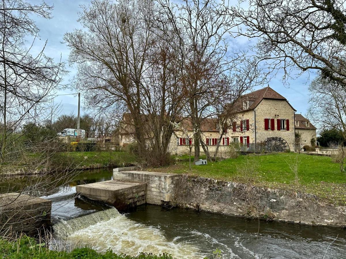 Moulin Le Fleurie Hotel Charenton-du-Cher Bagian luar foto