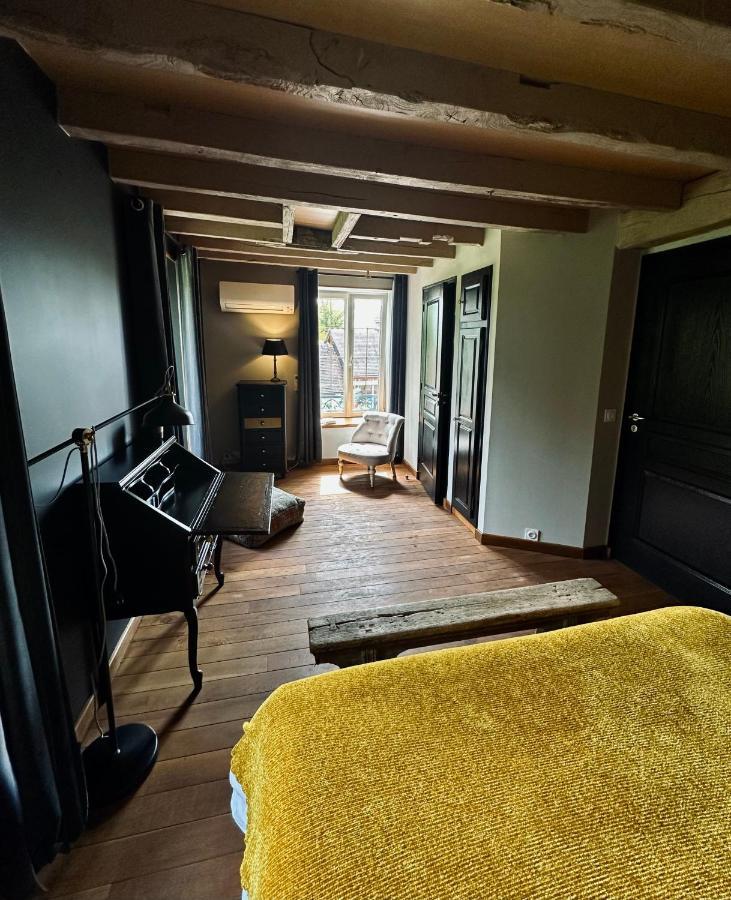 Moulin Le Fleurie Hotel Charenton-du-Cher Bagian luar foto
