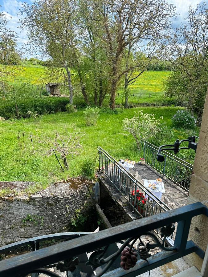 Moulin Le Fleurie Hotel Charenton-du-Cher Bagian luar foto