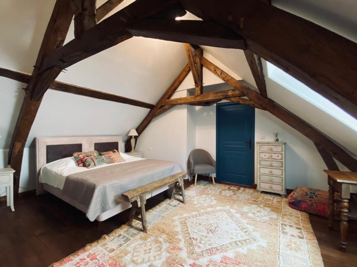 Moulin Le Fleurie Hotel Charenton-du-Cher Bagian luar foto