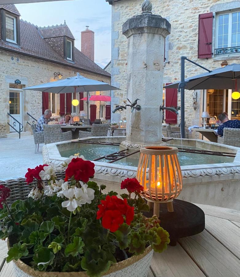 Moulin Le Fleurie Hotel Charenton-du-Cher Bagian luar foto