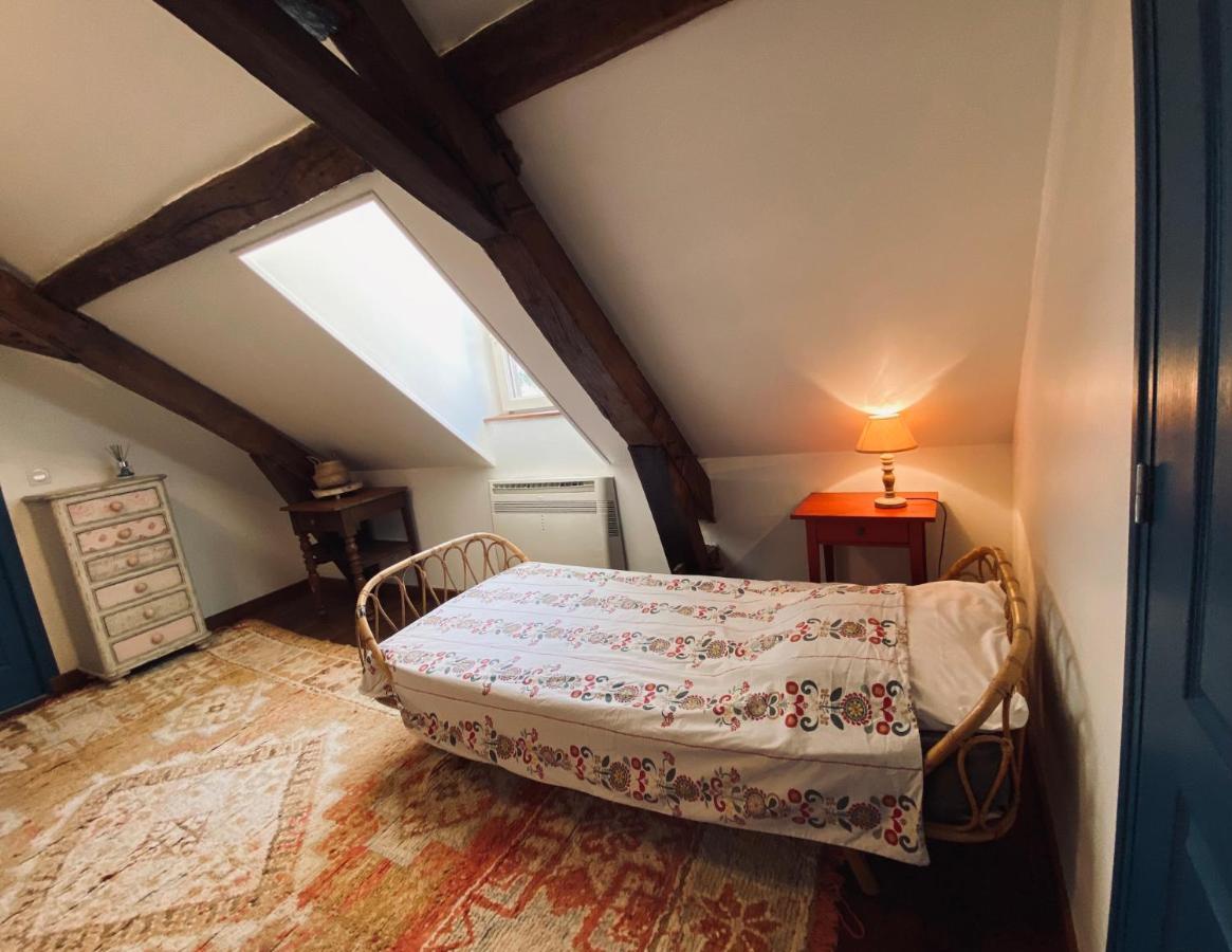 Moulin Le Fleurie Hotel Charenton-du-Cher Bagian luar foto