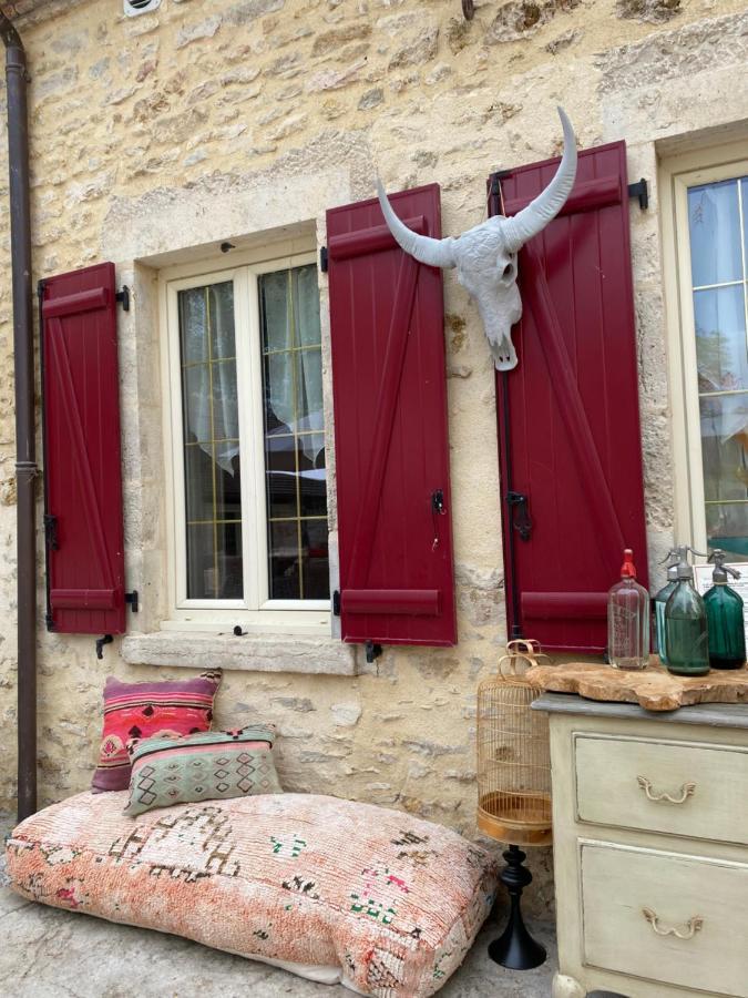 Moulin Le Fleurie Hotel Charenton-du-Cher Bagian luar foto