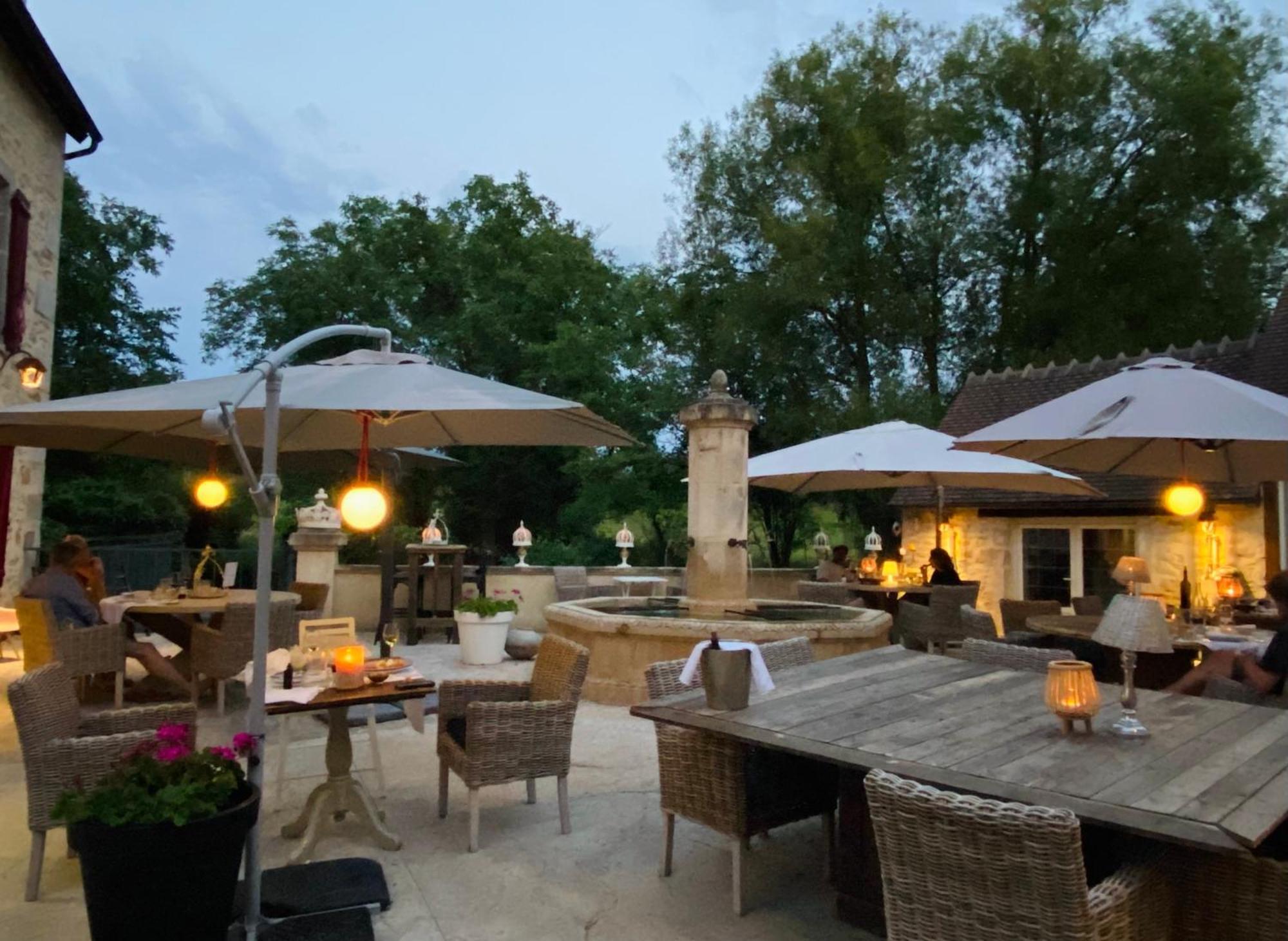 Moulin Le Fleurie Hotel Charenton-du-Cher Bagian luar foto