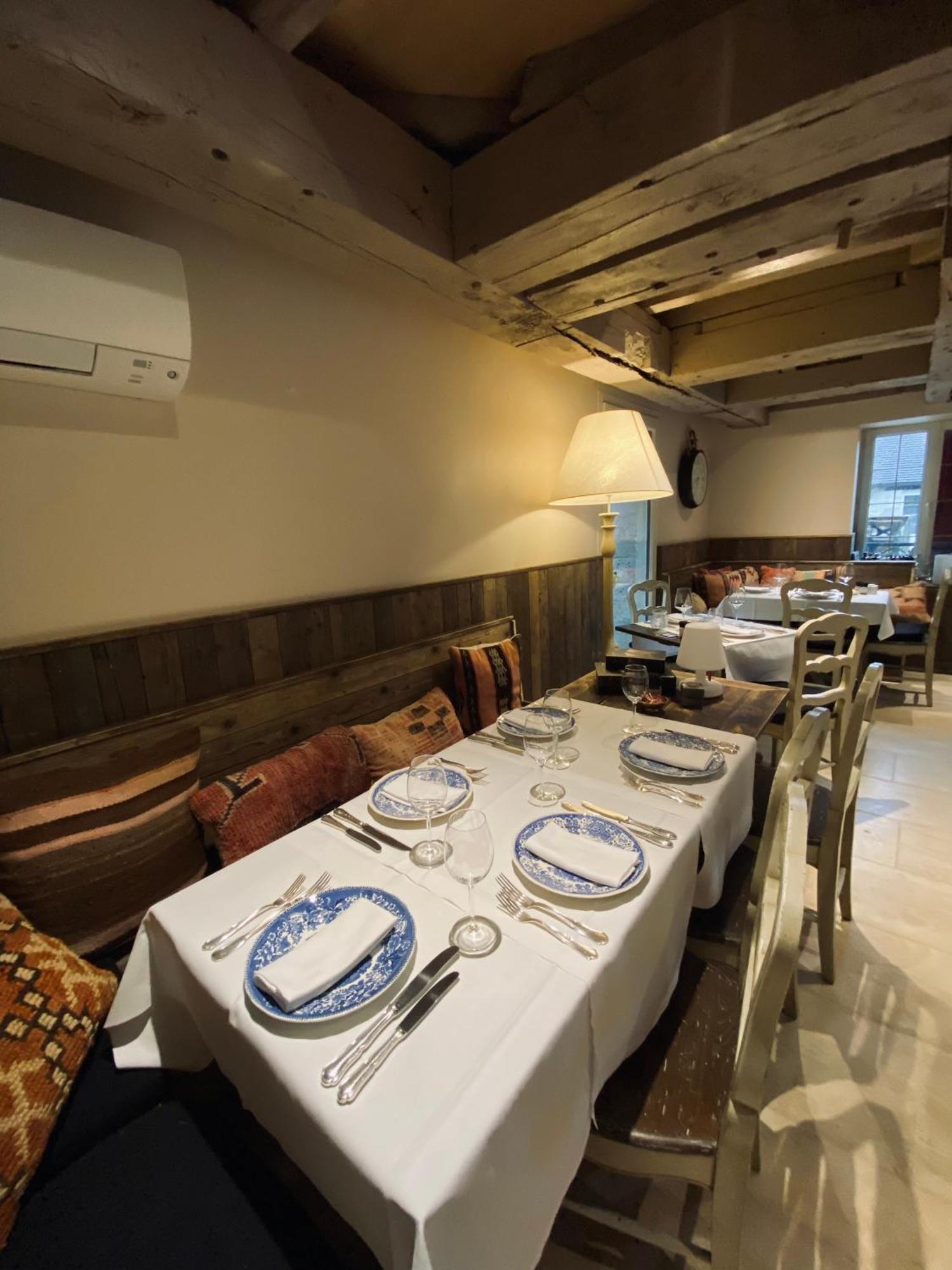 Moulin Le Fleurie Hotel Charenton-du-Cher Bagian luar foto