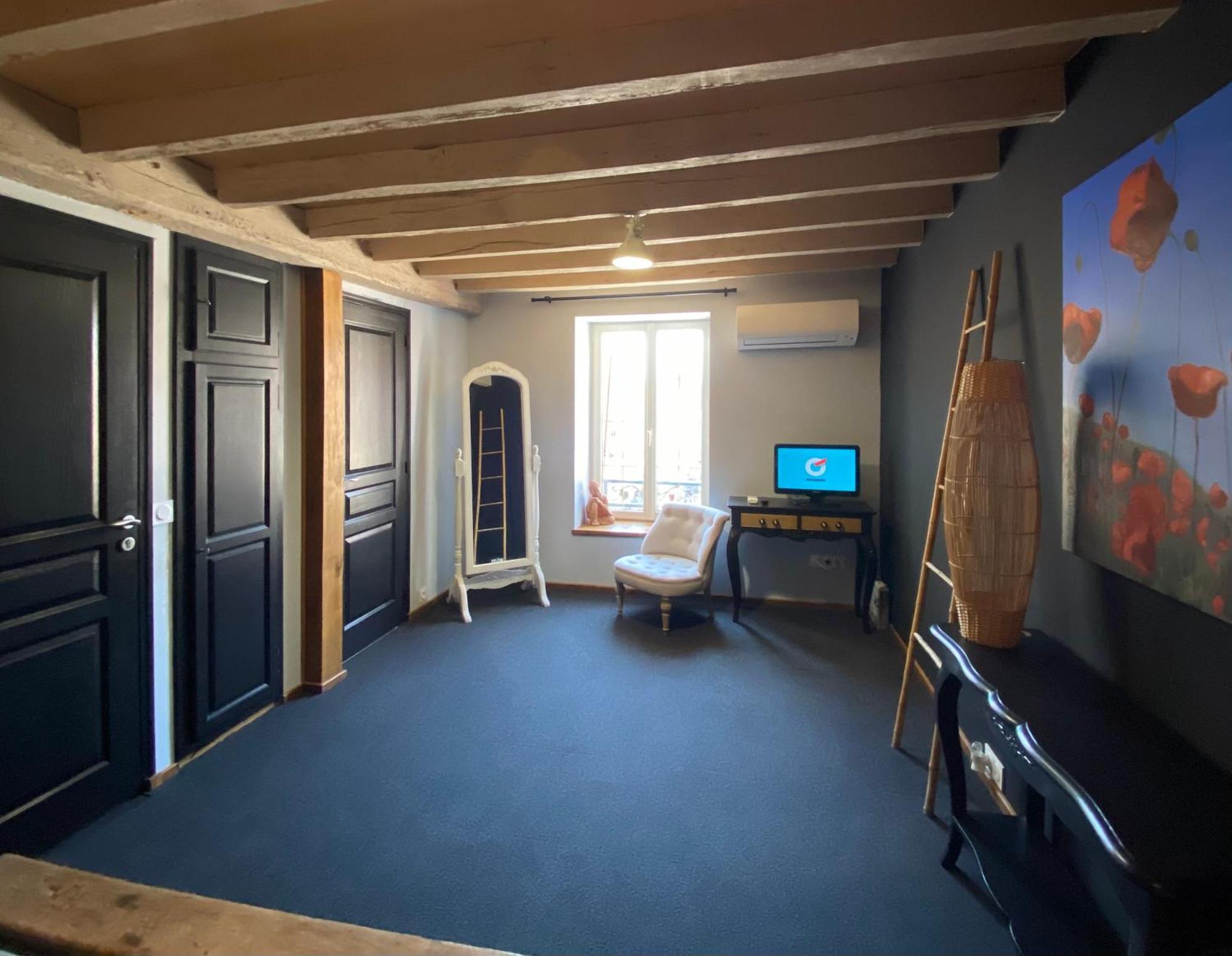 Moulin Le Fleurie Hotel Charenton-du-Cher Bagian luar foto
